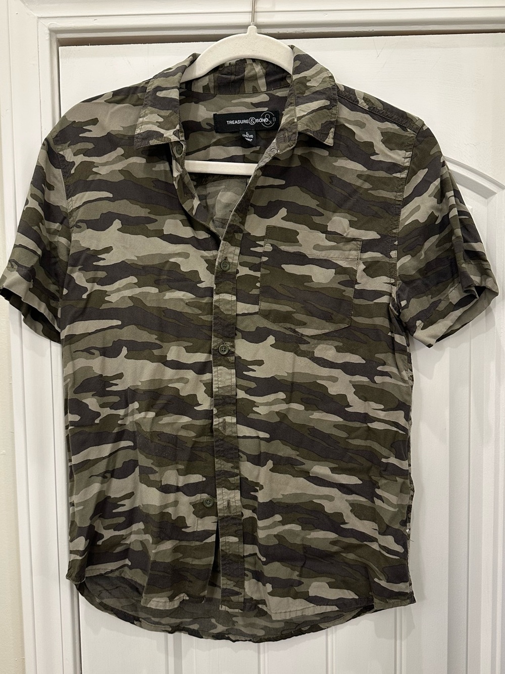 Treasure & Bond Boys Camo Button-Up Shirt L 10/12